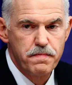 Convorbiri pentru formarea unui guvern de uniune în Grecia. Conservatorii insistă asupra demisiei lui Papandreou