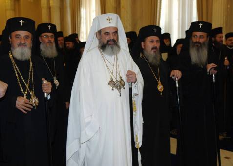 Guvernul cedează gratuit Bisericii Ortodoxe 32 clădiri, inclusiv hoteluri şi restaurante
