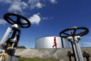 AIE anunţă sfârşitul intervenţiei pe piaţa petrolului