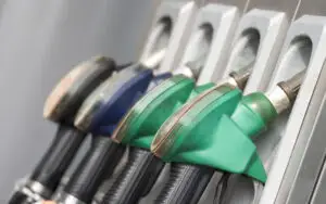 Țara unde benzina s-a scumpit cu 30% într-o singură zi