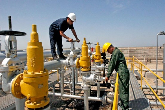 Iranul taie exporturile de petrol către UE și oprește importurile de bunuri din țările dușmane