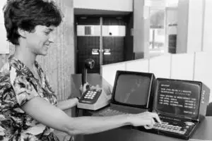 Francezii îşi iau adio de la Minitel, varianta autohtonă a Wide Web-ului
