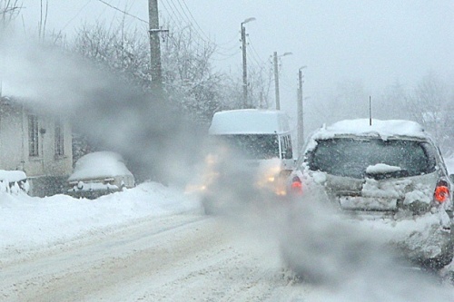 Ninsorile au dat peste cap traficul rutier în Bulgaria