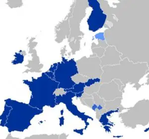 Letonia şi Lituania au mari şanse de a intra în zona euro în 2014