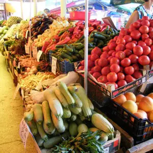 Agrostar: Tabără vrea să distrugă pieţele volante