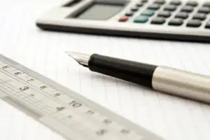 Cum îşi pot reduce factura cu 30% chiriaşii clădirilor de birouri