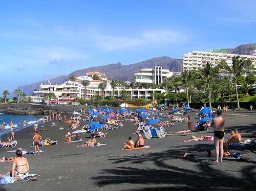 Aproape 2.000 de turiști printr-un program special pentru Tenerife