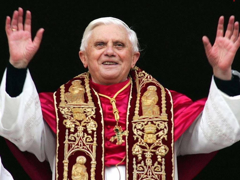 Papa a ”aprins” cel mai mare brad din lume cu ajutorul unei tablete