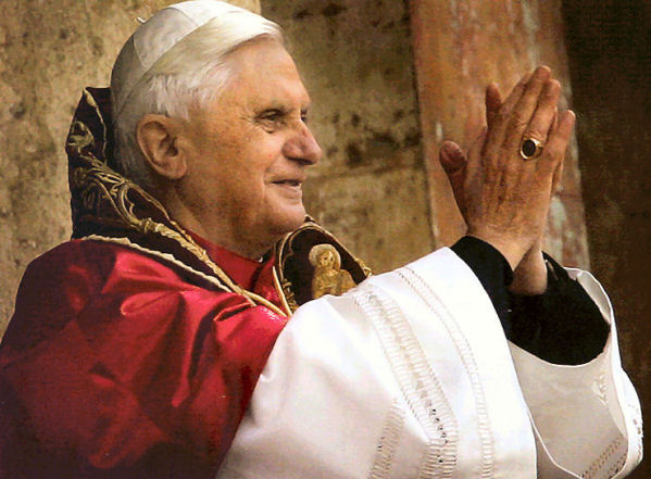 Benedict al XVI-lea, papa confruntat cu scandalurile care au marcat Biserica Catolică