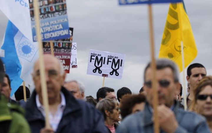 Uitaţi de Grecia! Portugalia a devenit noul „gunoi” al Europei