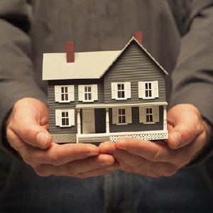 Doar «Prima Casă» mai poate susţine piaţa imobiliară