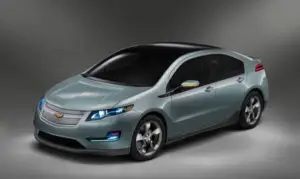 Chevrolet a pornit linia de asamblare a modelului electric-hibrid Volt