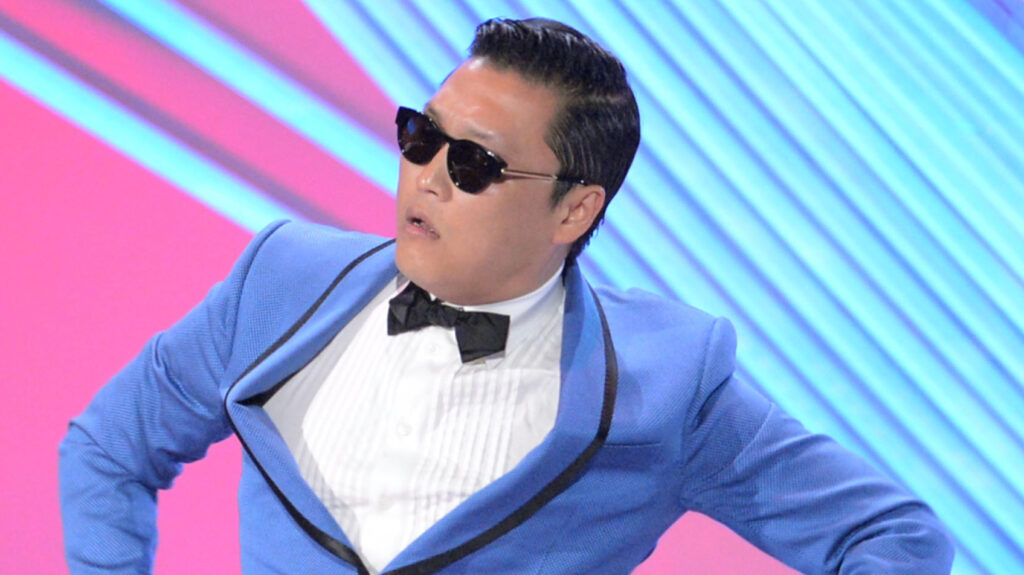 UPDATE: „Gangnam Style”  a depăşit astăzi un miliard de vizionări pe YouTube
