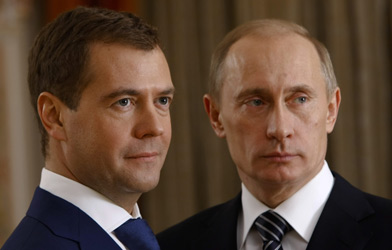 Popularitatea lui Putin şi a lui Medvedev, la cel mai scăzut nivel: 69%, respectiv 66%