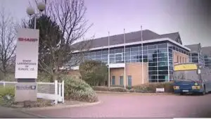 Studenţii români pot câştiga un stagiu de practică plătit la Sharp Laboratories