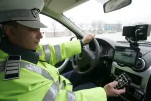 UPDATE: Nepurtarea centurii de siguranţă şi depăşirea vitezei cu 20 km/h nu vor mai fi sancţionate