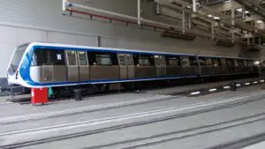 Peroanele tuturor celor 14 staţii de pe Magistrala II de metrou trebuie modificate