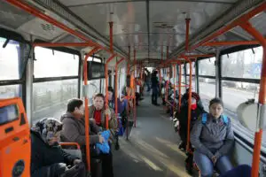 Transportul public, gratuit în România?