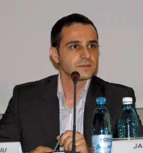 Valentin Popoviciu, directorul de dezvoltare al RCS&RDS: „Serviciul de telefonie cu taxarea la minut va dispărea”
