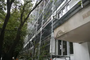 România are nevoie de 7 mld. euro şi de 20 de ani ca să reabiliteze toate blocurile