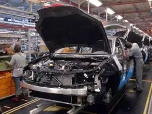 UE deblochează 24,5 milioane de euro pentru foştii salariaţi ai Renault