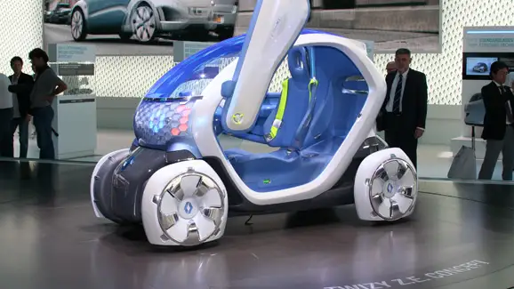 Renault amână cu 18 luni producţia de baterii pentru automobilele electrice