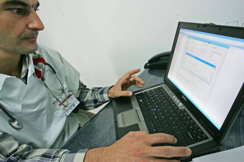 Ministrul sănătăţii către medici: aveţi două săptămâni la dispoziţie pentru a învăţa să eliberaţi reţete electronice