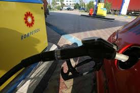 DE AZI, Rompetrol a scumpit carburanţii cu 9 bani/litru