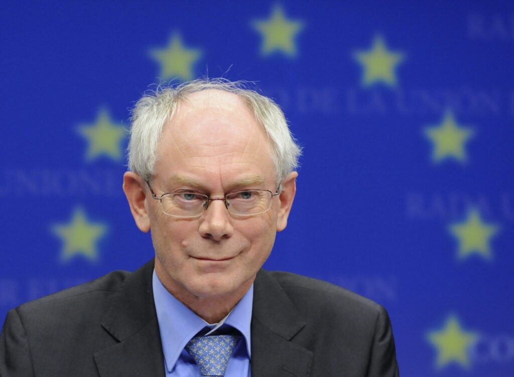 Principalii lideri economici ai UE discută, luni, despre criza datoriilor