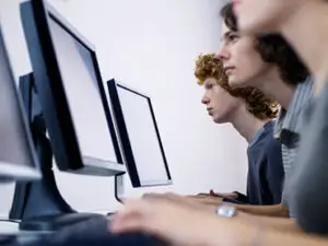 Poliţia vrea să le interzică ruşilor „nickname-urile” pe internet