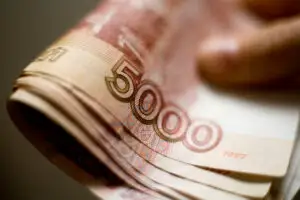 Rusia oferă băncilor stimulente de 5,4 miliarde dolari pentru a evita extinderea crizei