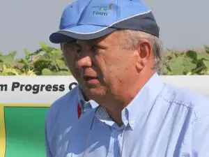 Secretul unui fermier care nu mai vrea să audă de agricultură făcută după ureche
