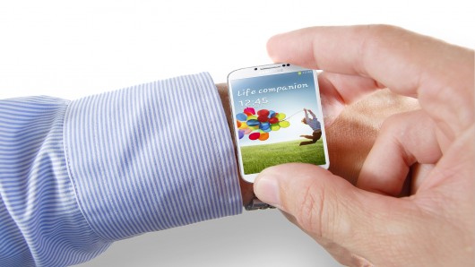 Samsung va lansa un smartwatch şi un telefon cu diagonală gigant pe 4 septembrie
