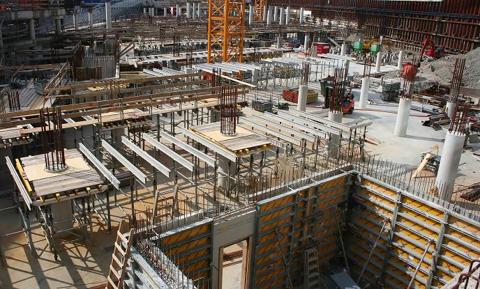 Volumul lucrărilor de construcţii a scăzut cu 17,2% în primele opt luni