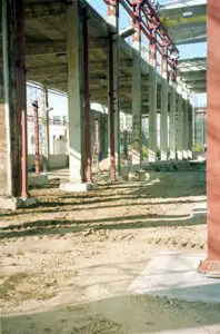 Colliers: „Până la sfârşitul anului va începe construcţia a şapte malluri noi”