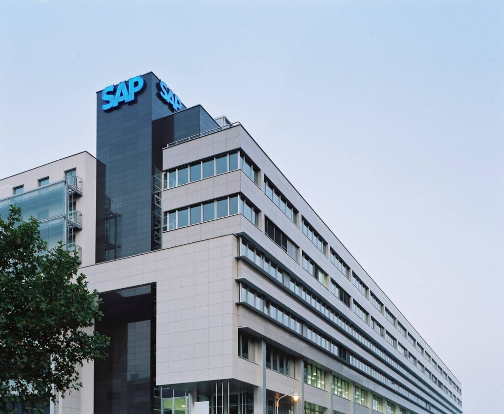 SAP: Creşte cererea de soft din partea companiilor din agricultură şi industria chimică