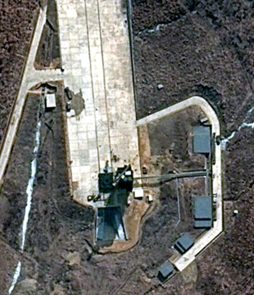 IMAGINI SATELIT: Coreea de Nord pregăteşte lansarea unei rachete în aprilie