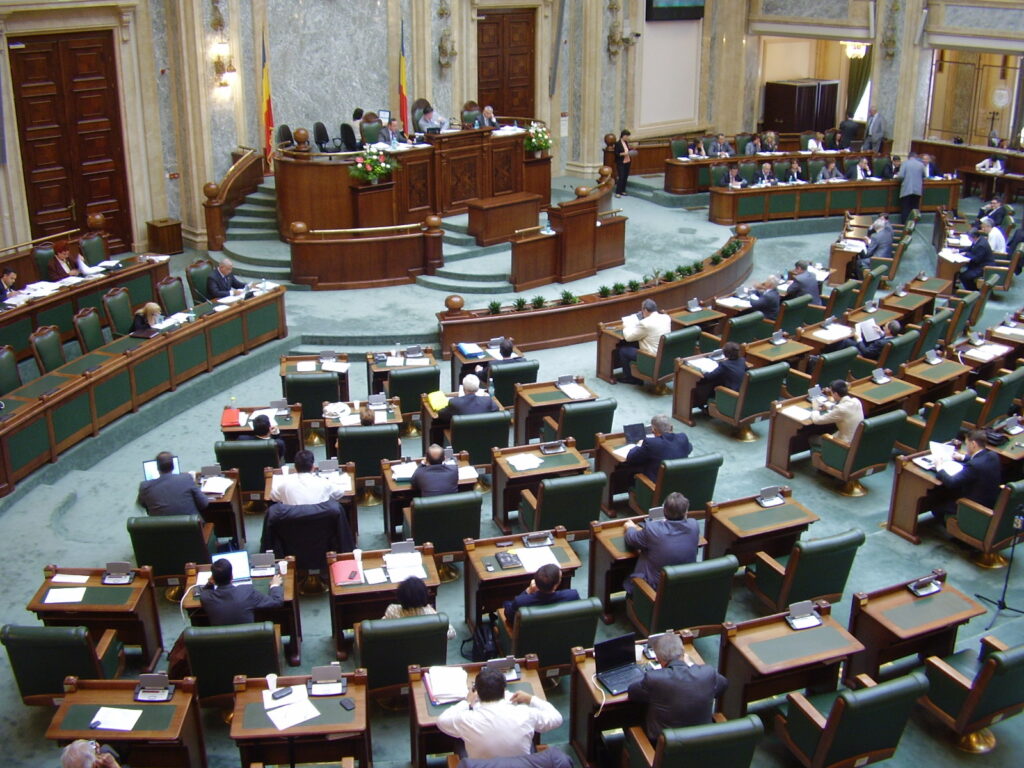 Senatorii au adoptat proiectul de lege privind taxele judiciare de timbru