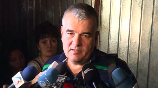 Dr. Şerban Brădişteanu: „Adrian Năstase este echilibrat, dimineaţă vom intra în sala de operaţie”