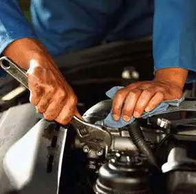 Poziţia Astra Asigurări privind utilizarea de piese auto contrafacute, care ar fi impuse de asigurători