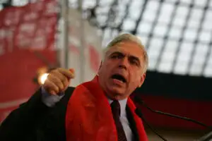 Parlamentarii europeni votează cererea de ridicare a imunităţii lui Adrian Severin