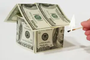 Prețuri de locuințe: 100.000 de euro pentru 19 camere