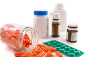 Depresia continuă: spitale desființate și farmacii în insolvență