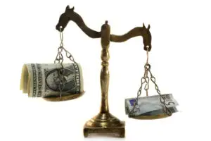 Deprecierea euro, sub lupa băncilor centrale ale marilor puteri