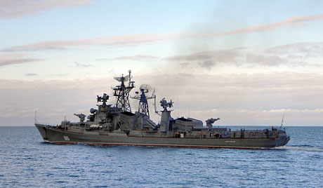 Un distrugător rus traversează strâmtoarea Bosfor cu direcţia Marea Mediterană