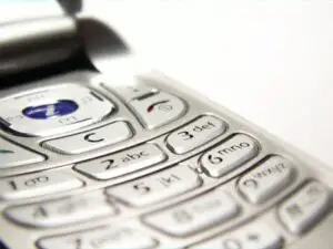 BMW, premiu dacă te abonezi la Cosmote sau Orange. Nebunia atragerii de clienți noi în telefonia mobilă