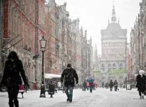 Europa suferă de frig, 80 de persoane au decedat