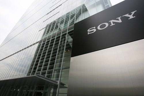 Sony vrea să preia participaţia deţinută de partenerul suedez la Sony Ericsson