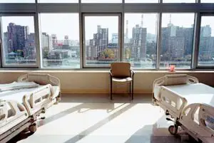Românii au închis de patru ori mai multe spitale decât bulgarii în ultimii doi ani