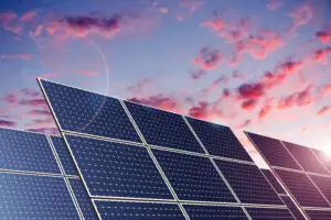 Chinezii investesc 76 milioane de euro într-un parc fotovoltaic în România